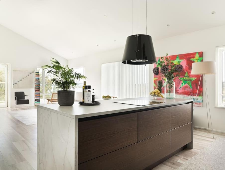 Modern Luxury Apartment - Ocean & Mountain Views Reykjavik Exterior photo